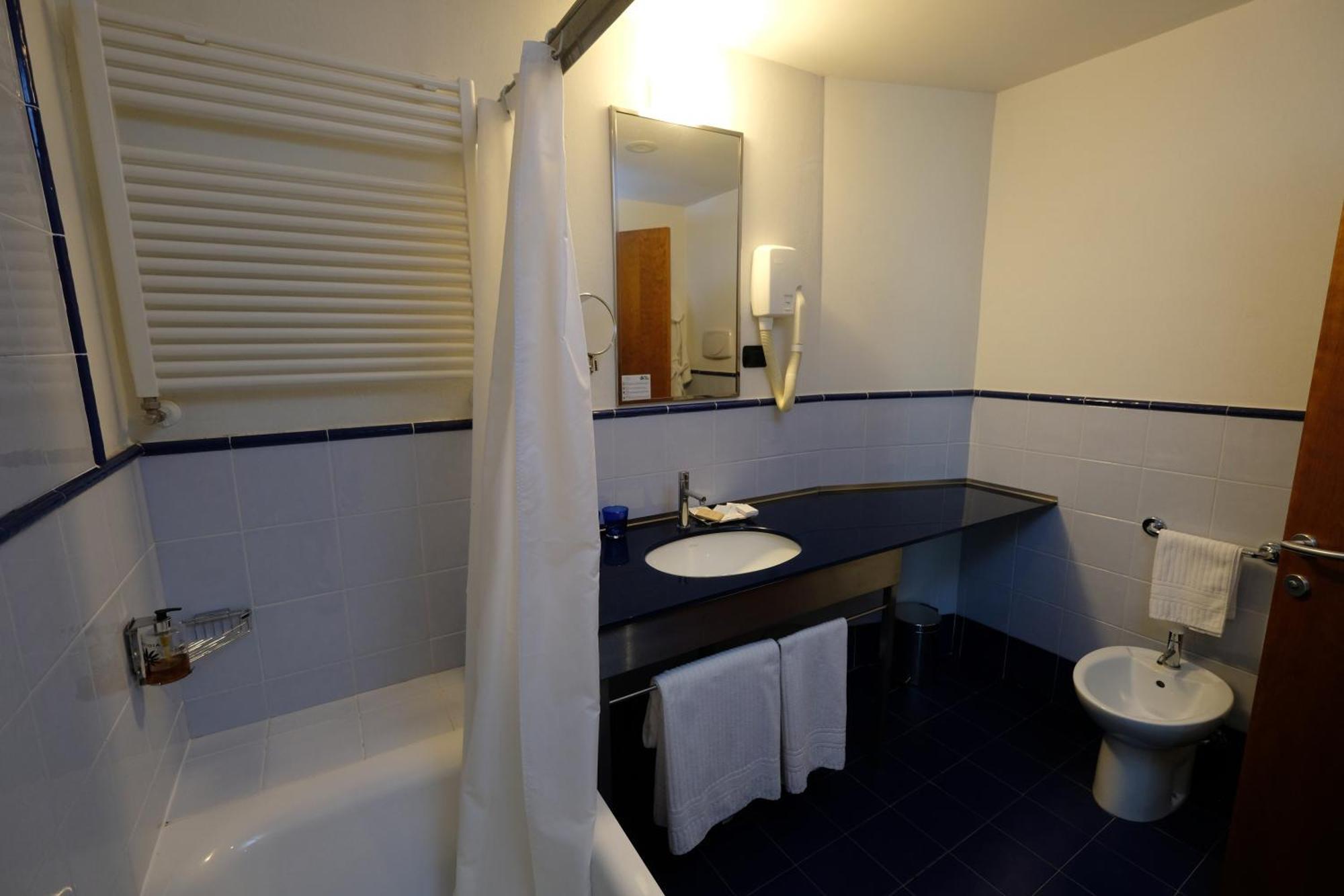 Hotel Balance Milano Marittima Exterior photo