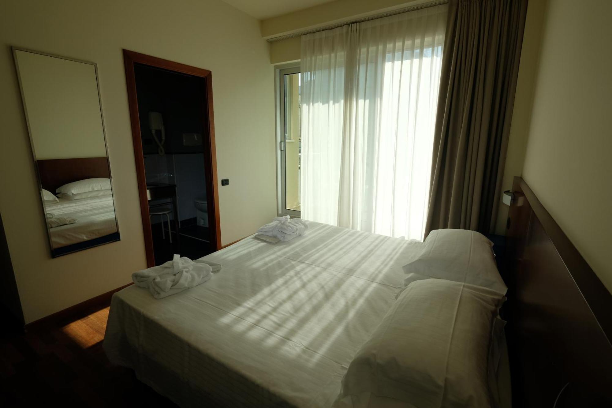 Hotel Balance Milano Marittima Exterior photo