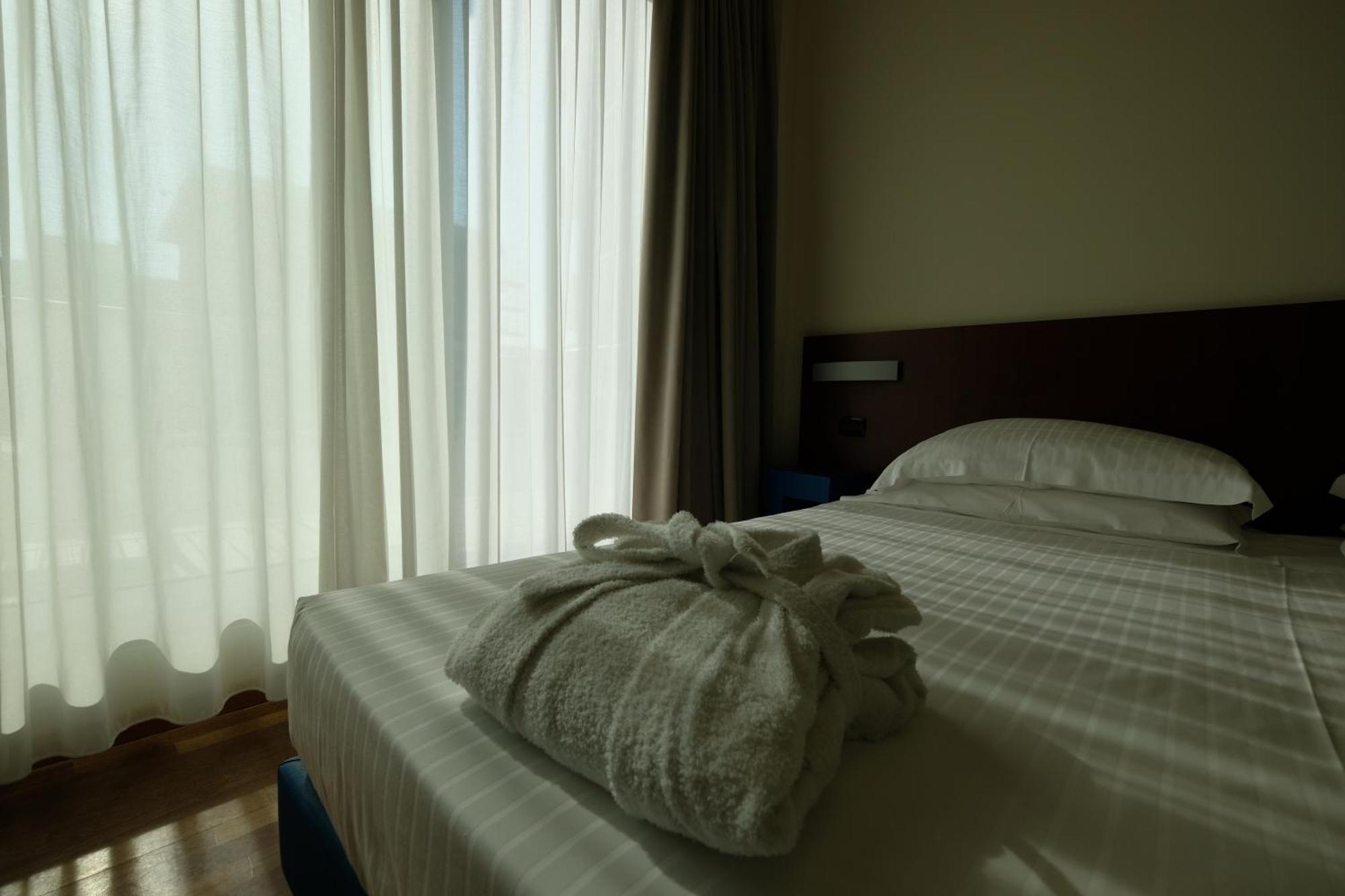 Hotel Balance Milano Marittima Exterior photo